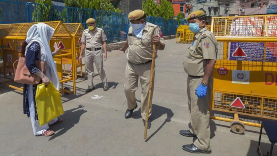 ମହାରାଷ୍ଟ୍ରରେ ବଢ଼ିଲା କୋରୋନା ସଙ୍କଟ: ନାଗପୁର ପରେ ଅକୋଲାରେ ଲକଡାଉନ୍, ପୁଣେରେ ନାଇଟ୍ କର୍ଫ୍ୟୁ ମହାରାଷ୍ଟ୍ରରେ ବଢ଼ିଲା କୋରୋନା ସଙ୍କଟ: ନାଗପୁର ପରେ ଅକୋଲାରେ ଲକଡାଉନ୍, ପୁଣେରେ ନାଇଟ୍ କର୍ଫ୍ୟୁ