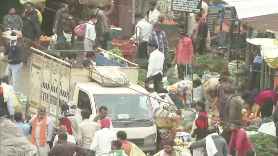 COVID-19 के बढ़ते मामलों के बीच Nagpur के बाजार में दिखी ऐसी भीड़, 15 मार्च से होना है Lockdown