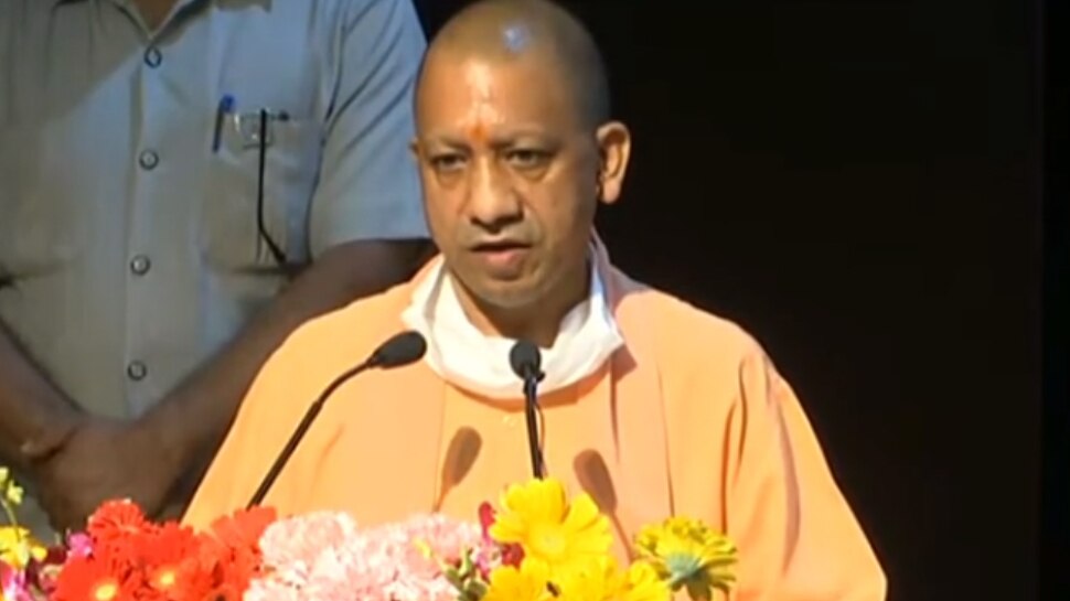 CM योगी ने सपा की तुलना कौरवों से की, बोले- प्रदेश को कभी चाचा ने लूटा तो कभी भतीजे ने