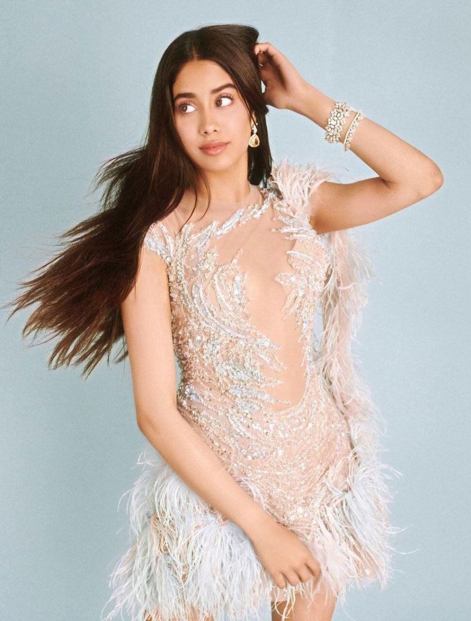 शिमरी ड्रेस में बिखेरी अदाएं Janhvi Kapoor