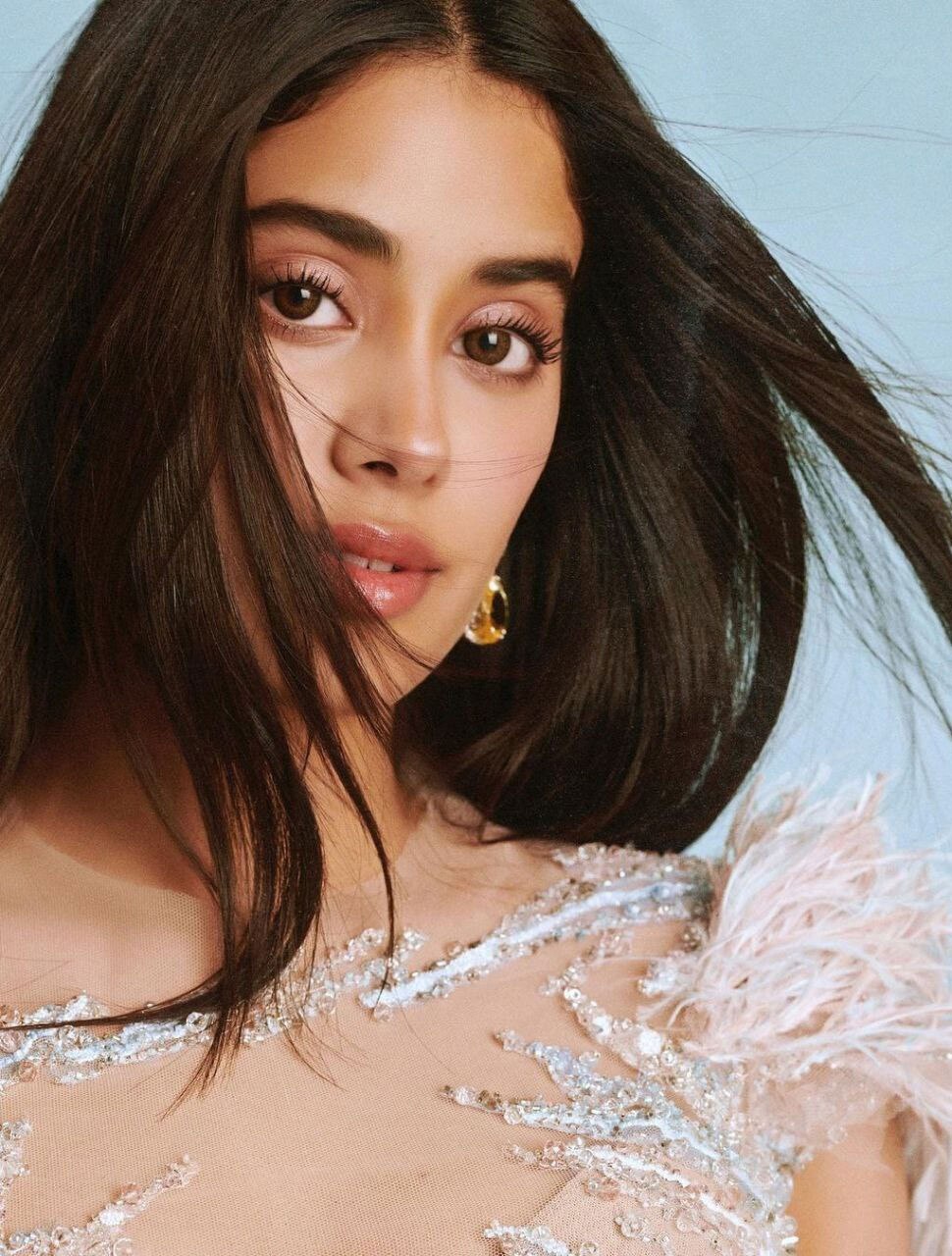 मेकअप में किया ये एक्सपेरिमेंट Janhvi Kapoor