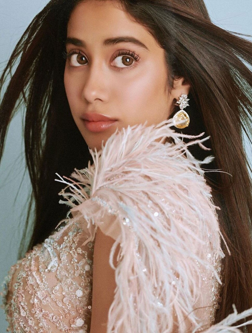 बॉक्स ऑफिस पर छाई 'रूही' Janhvi Kapoor