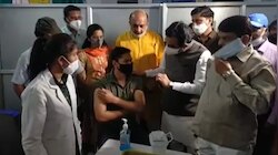 अधिकारी को BJP सांसद ने लगाई फटकार, 'शायद तुम्हें मेरी हिंदी समझ समझ नहीं आती'