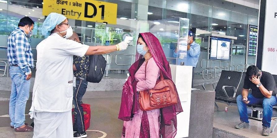 हवाई यात्रा के दौरान कोरोना प्रोटोकॉल का पालन जरूरी, उल्लंघन पर होगी कार्रवाई