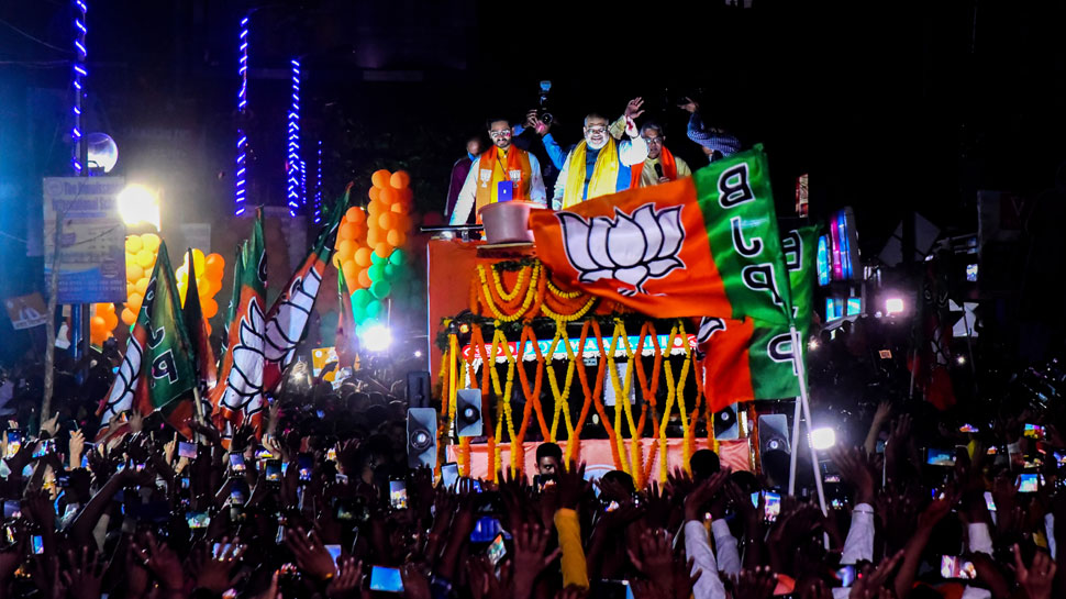 West Bengal: खड़गपुर में Amit Shah का मेगा रोड शो, बोले- बंगाल को सोनार बांग्ला में बदलेगी BJP