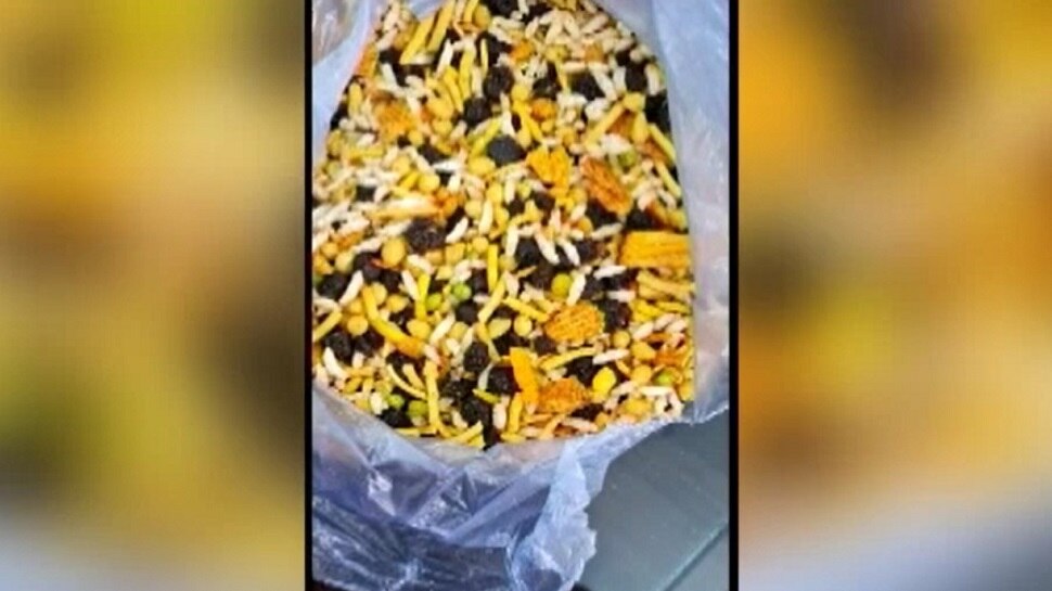 कैदी ने चोरी-छुपे नमकीन के पैकेट में मंगवाई चरस, पुलिस ने सूंघ कर लगा लिया नशीली चीज का पता