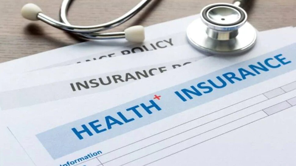 1 अप्रैल से महंगा हो जाएगा Health Insurance, 10 परसेंट ज्यादा देना होगा प्रीमियम