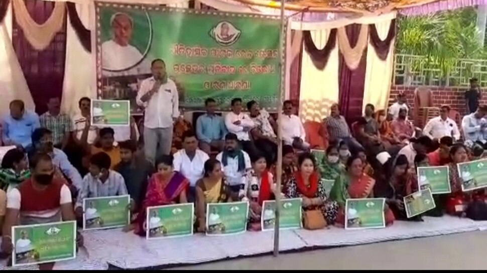 ୧୨୫ ବର୍ଷର ରେଳ ଷ୍ଟେସନ ବଞ୍ଚାଇବାକୁ ବାହାରିଲା ଯୁବ ବିଜେଡି