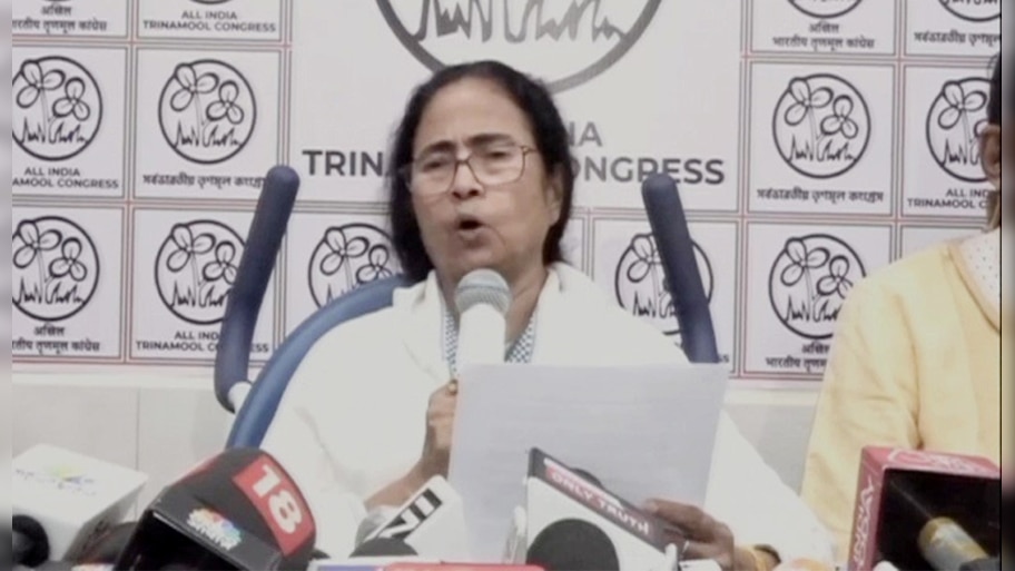 TMC Menifesto: ममता बनर्जी ने जारी किया घोषणापत्र, जानिए क्या किए ऐलान