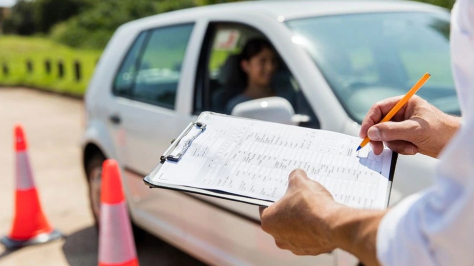 अब ऐसे ही नहीं बन जाएगा नया Driving Licence! पहले पूरा करना होगा Video Tutorial का कोर्स