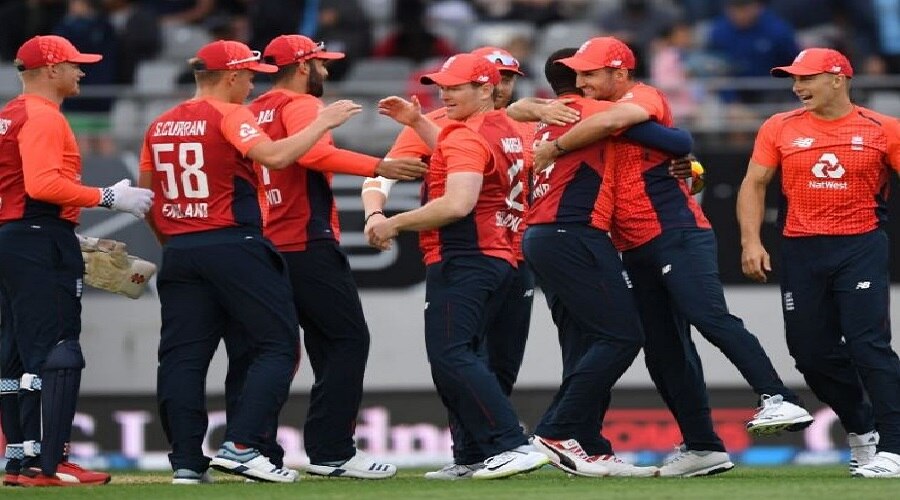 चौथे टी-20 में हार के बाद इंग्लैंड पर दोहरी मार, पूरी टीम पर लगा जुर्माना
