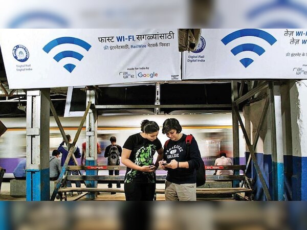 Free Wifi ରେ ପର୍ଣ୍ଣ ଦେଖୁଥିଲେ ସାବଧାନ: ରେଲୱେ ଦେବ କଠୋର ଦଣ୍ଡ !