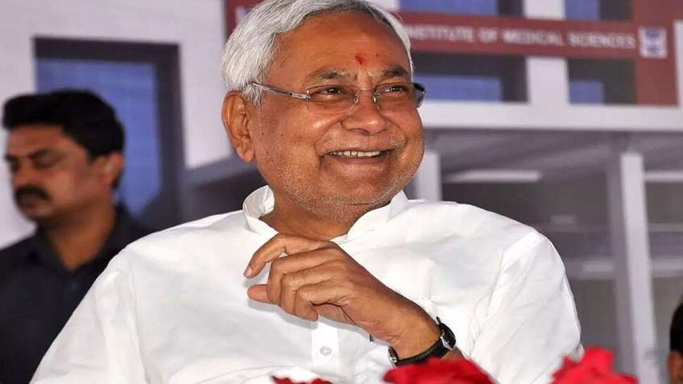 Bihar: मुख्यमंत्री Nitish Kumar का ऐलान, प्रदेश में अभी खुले रहेंगे स्कूल