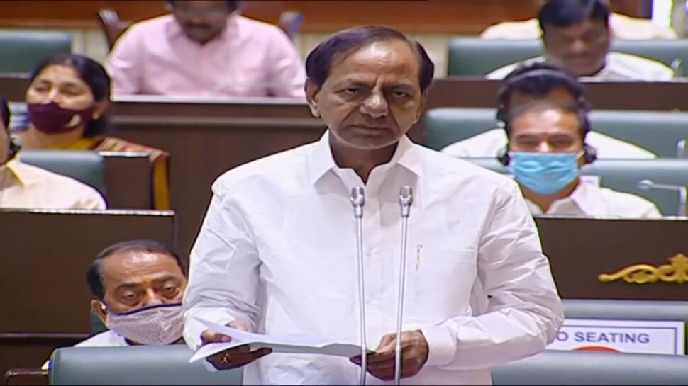 तेलंगाना की KCR सरकार ने राज्य कर्मचारियों को दिया सैलरी हाइक का तोहफा, 30% बढ़ाया सभी का वेतन