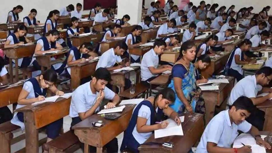 टल सकते हैं UP Board Exam, जानिए कब से शुरू होने की है उम्मीद