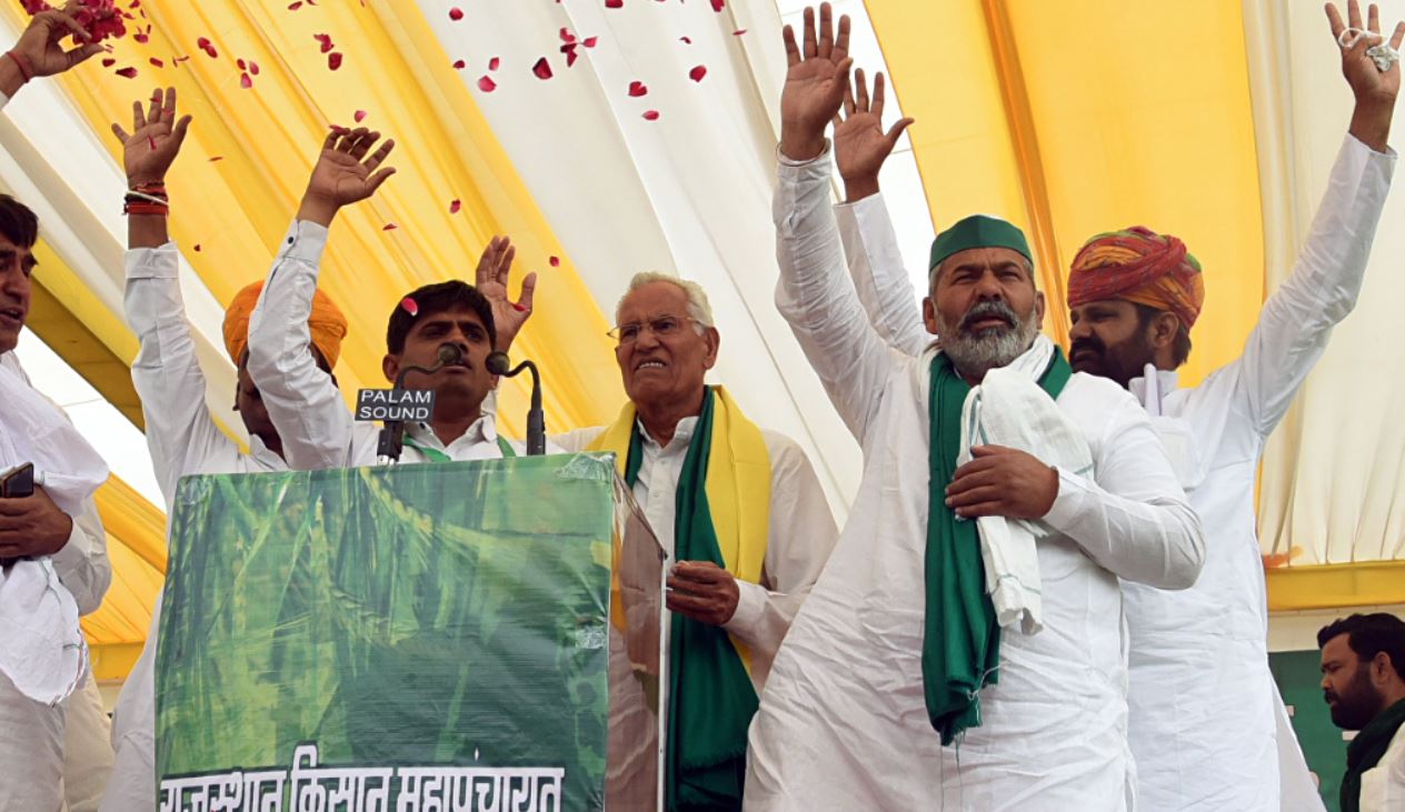 Rakesh Tikait ने किया Parliament घेराव का ऐलान, बोले- अब अपनी फसल वहीं बेचेंगे