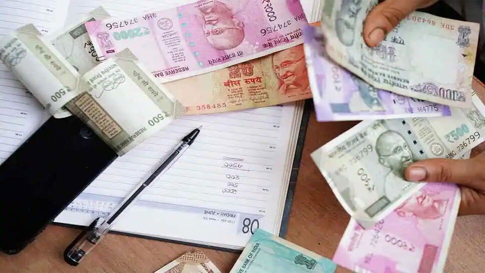 New Wage code: 1 मई से हाथ में आएगी कम सैलरी, पीएफ में जाएगा ज्यादा हिस्सा