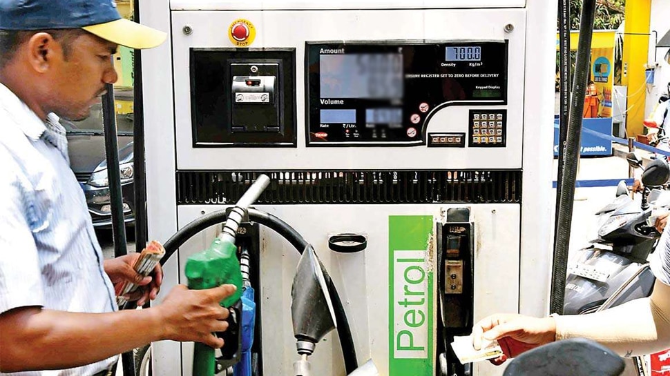 Petrol Price Today 25 March 2021 Updates: लगातार दूसरे दिन कम हुए पेट्रोल-डीजल के दाम, जानिए कितनी कम हुई कीमतें