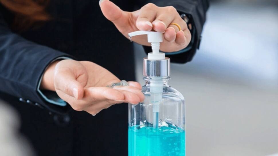 Corona से बचाने वाले Hand Sanitizers दे सकते हैं Cancer, अमेरिकी कंपनी ने Report में किया चौंकाने वाला खुलासा