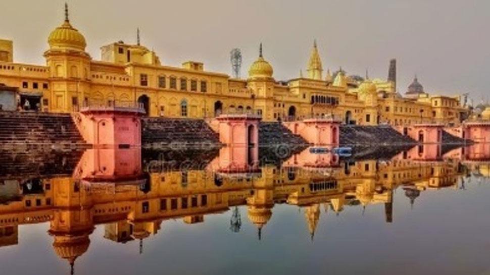 Ayodhya: रामलला के भक्तों को चरणामृत प्रसाद देने पर लगी रोक, Corona के चलते ट्रस्ट ने लिया निर्णय