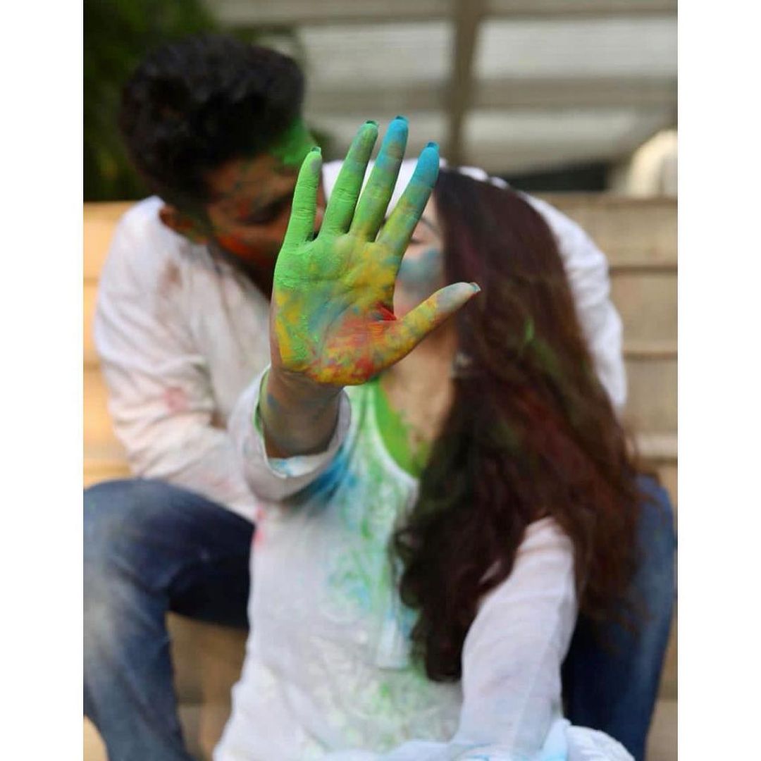 दिशा ने दिया ऐसा कैप्शन Disha parmar shares holi photos