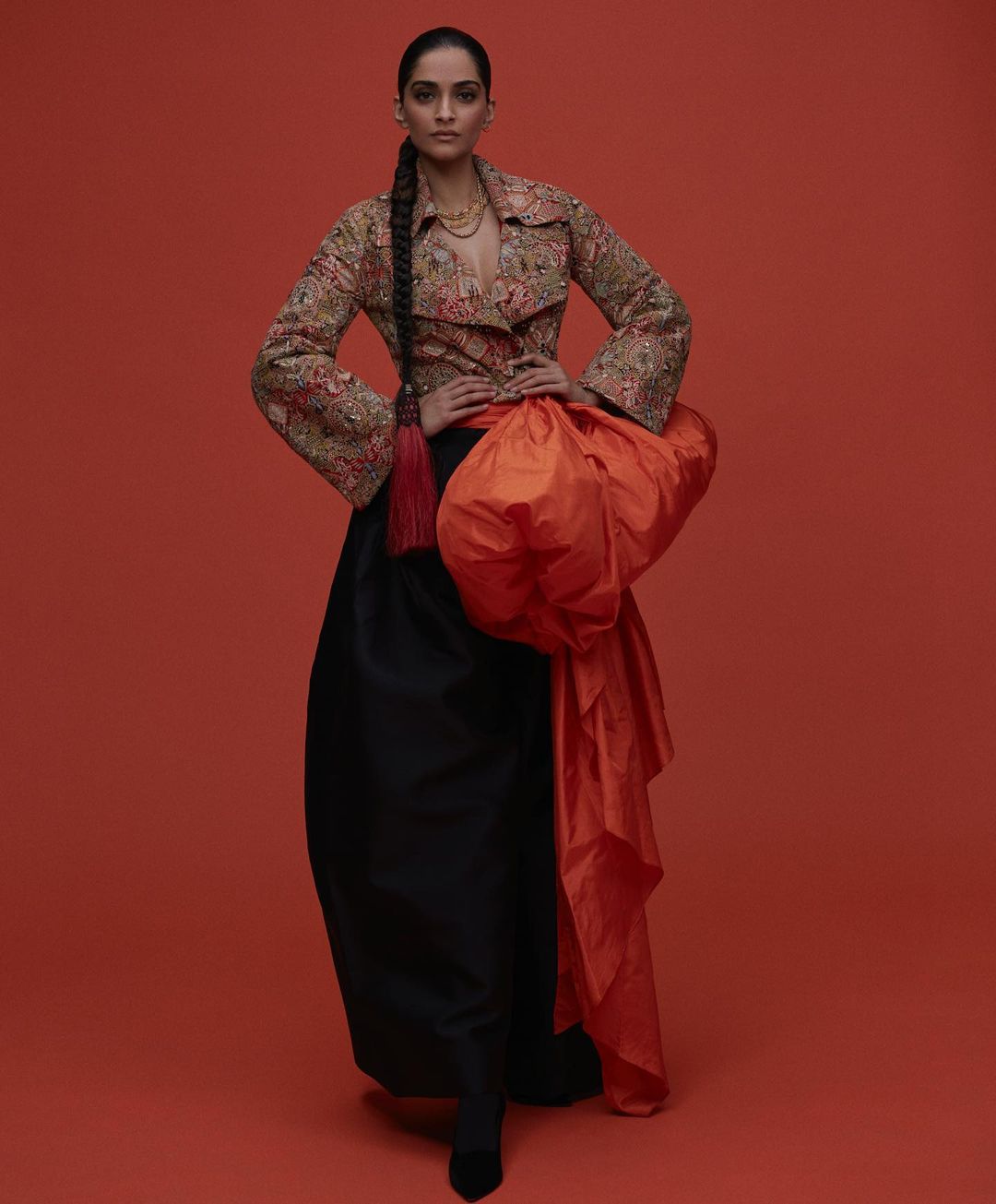सोनम की बो ड्रेस Sonam kapoor dresses