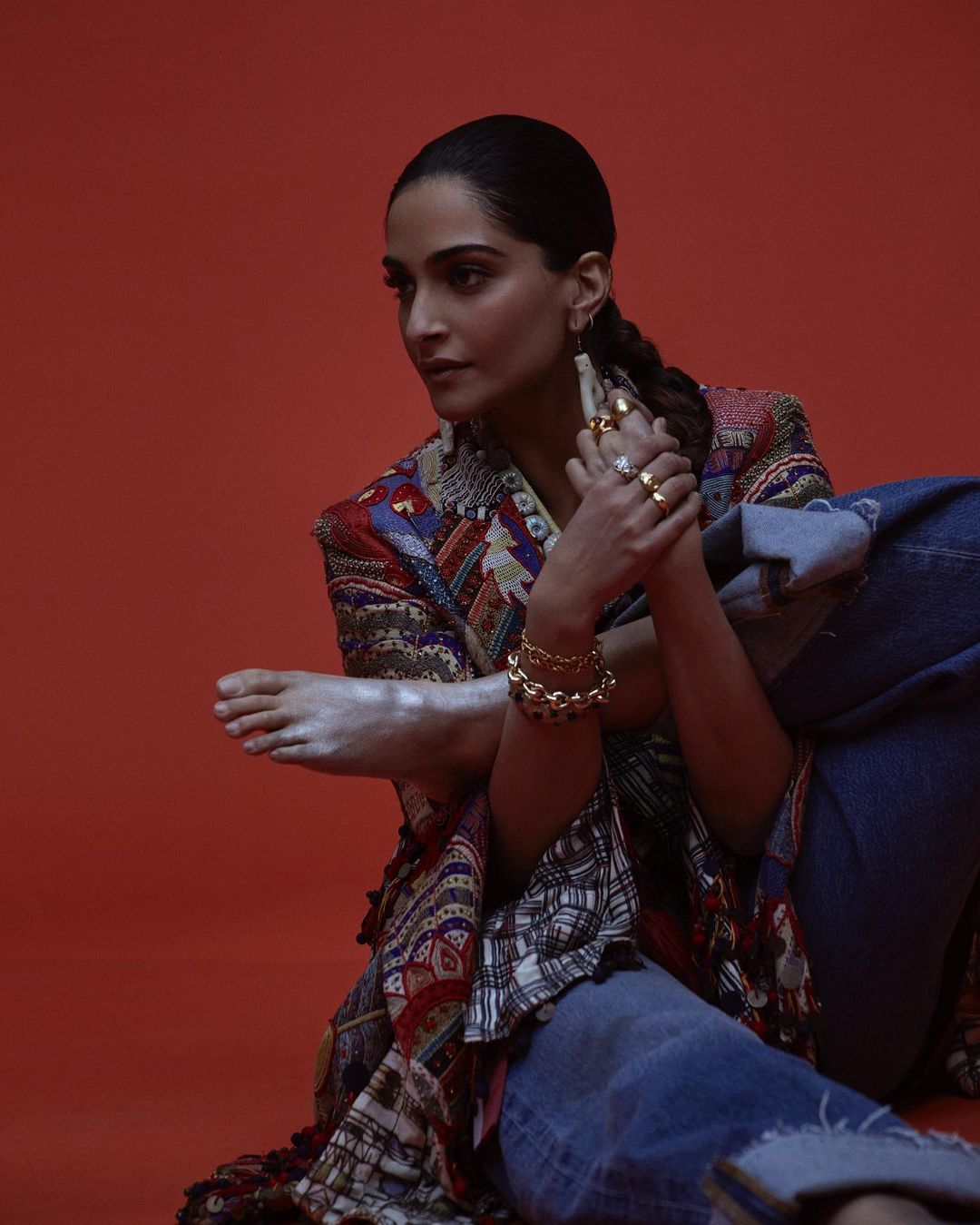 सोनम ने फ्लॉन्ट कीं एसेसरीज Sonam kapoor looks