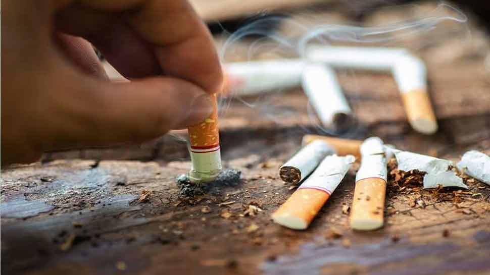 UK: सिगरेट पीते हैं तो हो जाइये सावधान! सरकार कर रही है ये तैयारी