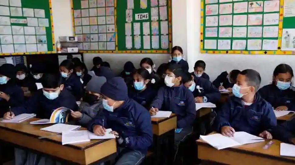 पेरेंट्स ध्यान दें, UP में कोरोना की वजह से इतने दिनों के लिए बंद हुए 8वीं तक के स्कूल