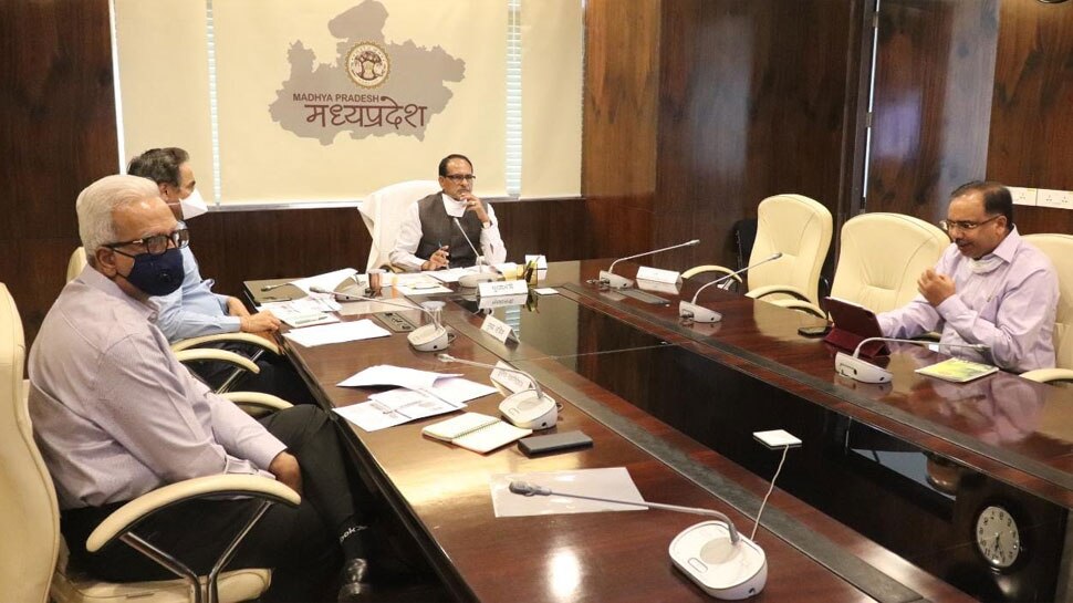 मध्य प्रदेश के इन 7 जिलों में सभी स्कूल-कॉलेज 15 अप्रैल तक बंद, वैक्सीनेशन तेज करने के निर्देश