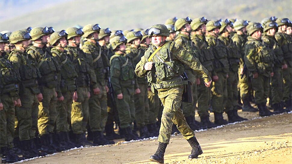 Ukraine की तरफ बढ़ रही है Russian Army, Corona संकट के बीच जंग की आशंका से सहमी दुनिया