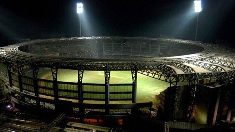 IPL 2021: CSK vs DC मैच के लिए खतरे की घंटी, Wankhede Stadium के 8 स्टाफ Coronavirus Positive