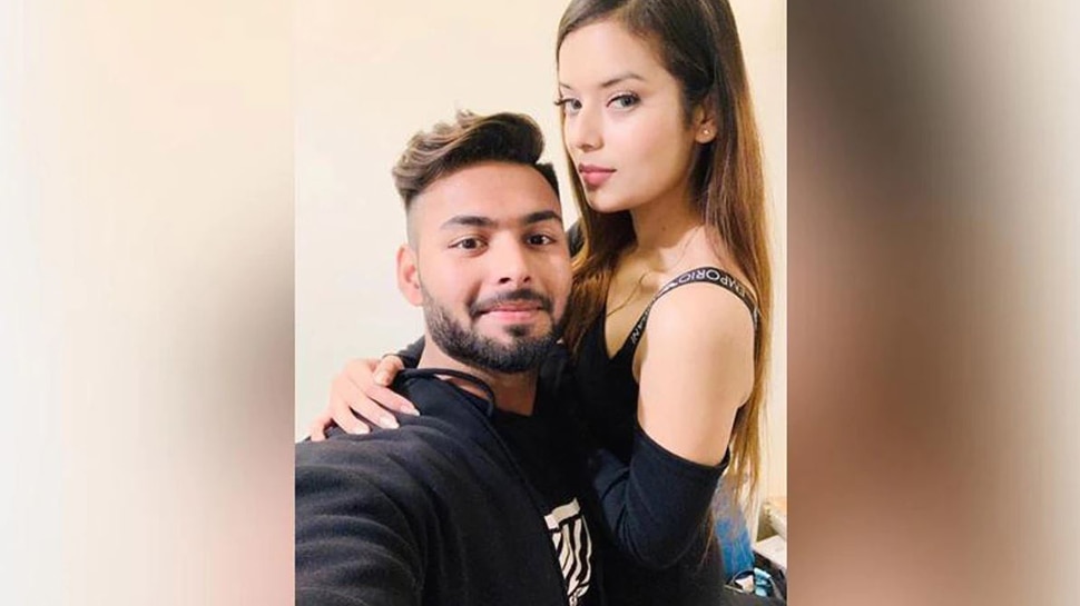 Rishabh Pant संग Isha Negi के रिलेशनशिप के चर्चे, Virat Kohli नहीं इस भारतीय को बताया अपना फेवरेट क्रिकेटर