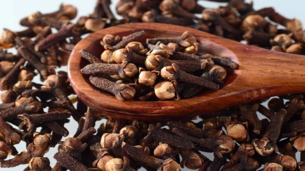 benefits of chewing cloves on empty stomach amazing health benefits of