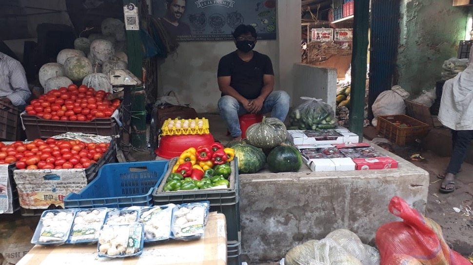 ये है मुर्गों की बिक्री का राज