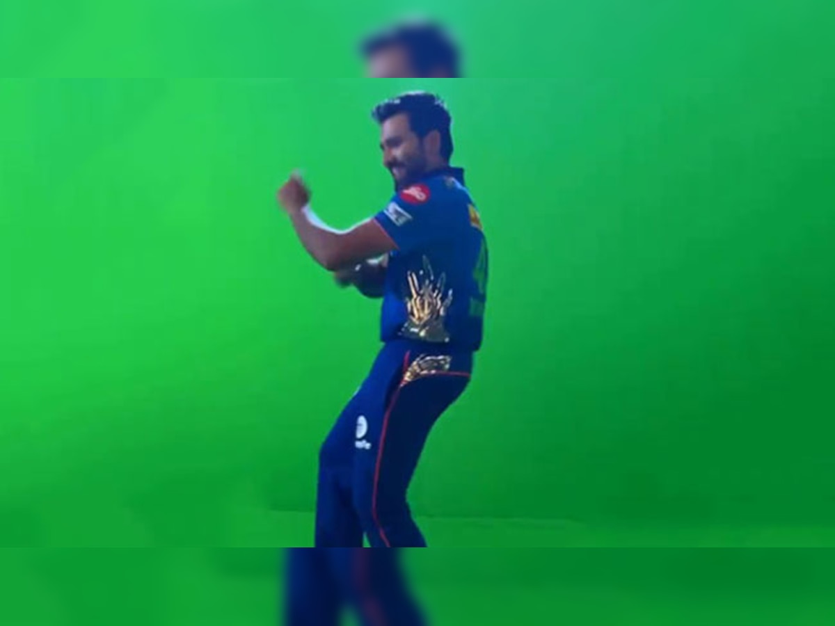 IPL से पहले Viral हो रहा है Rohit Sharma का अपने साथी खिलाड़ियों के साथ डांस, देखिए VIDEO