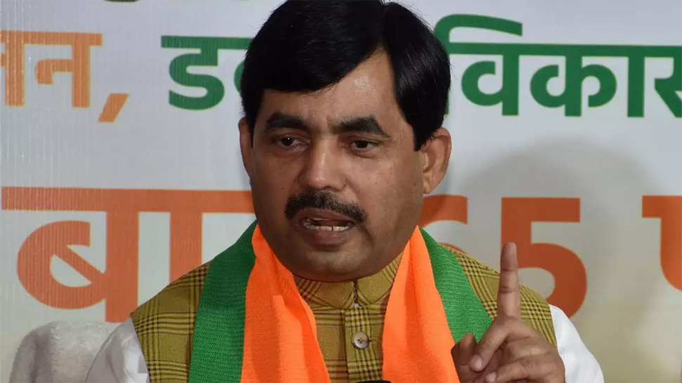 WB Election 2021: हावड़ा में Shahnawaz Hussain की सभा में पत्थरबाजी, बाल-बाल बचे बीजेपी नेता