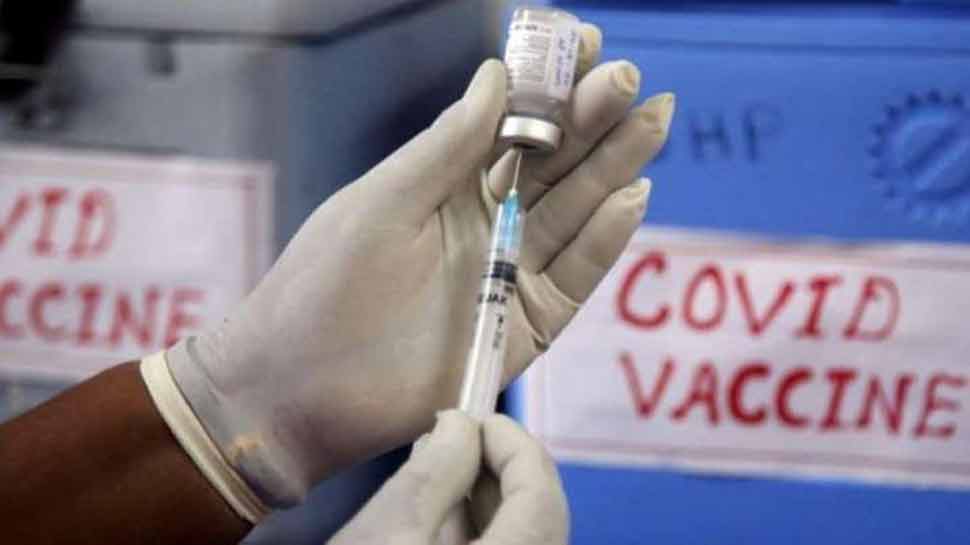 Maharashtra के कई जिलों में खत्म हो रहा Corona Vaccine का स्टॉक, राज्य सरकार ने कही ये बात