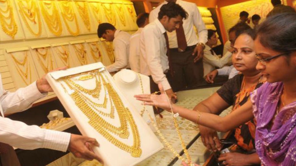 Gold Price Today, 7 April 2021: सोना 10,000 रुपये हुआ सस्ता! लेकिन धीरे धीरे बढ़ रहे हैं दाम, चांदी भी हो रही महंगी