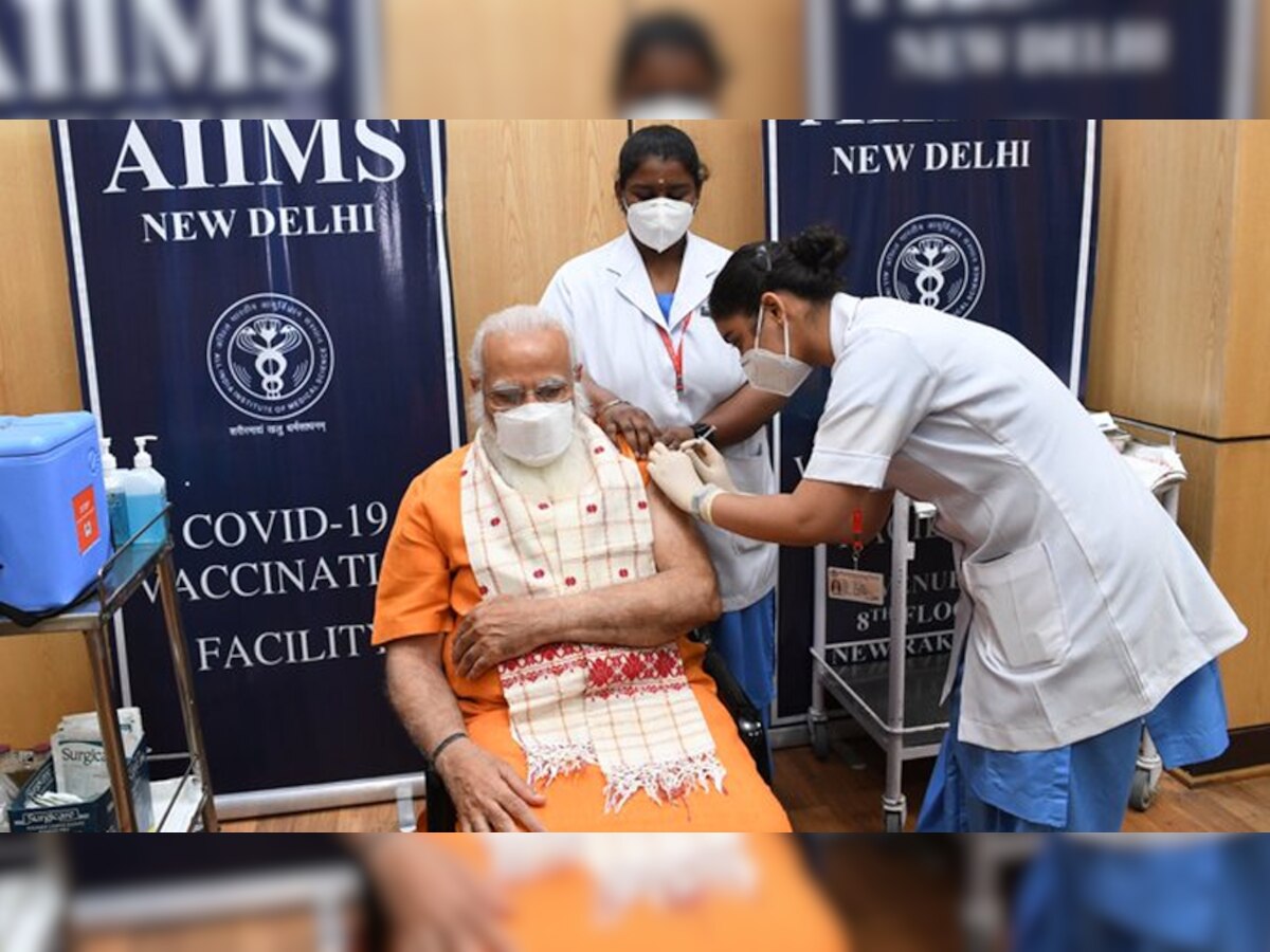 PM Modi ने लगवाई कोरोना वैक्सीन की दूसरी डोज, ट्वीट कर कहा- अगर आप योग्य हैं तो जल्द लगवाएं टीका