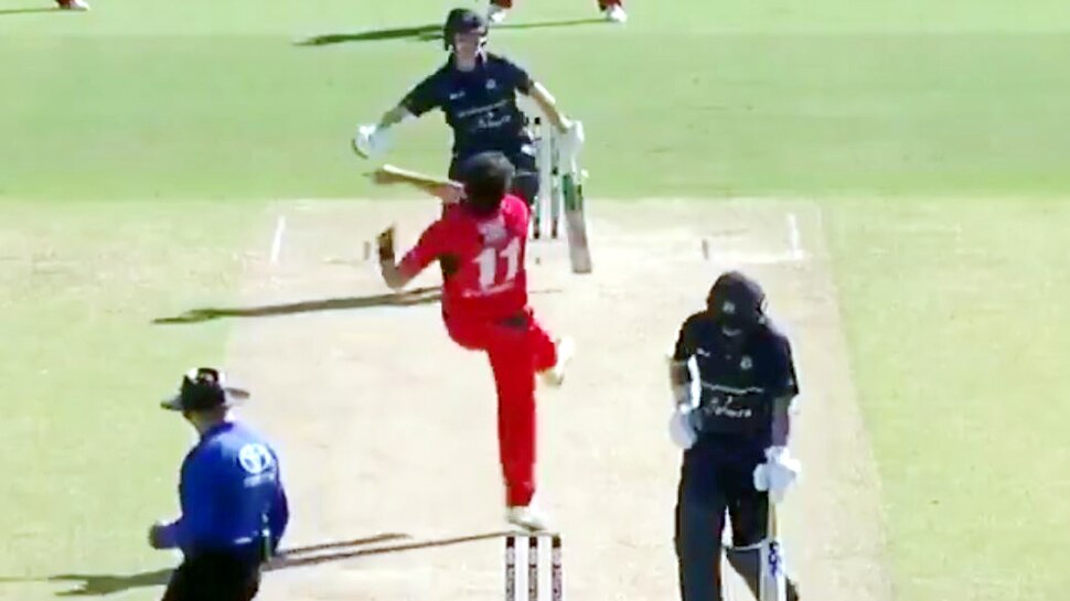 VIDEO: अनोखे तरीके से आउट हुआ ये बल्लेबाज, अंपायर के फैसले को लेकर हुआ बड़ा विवाद