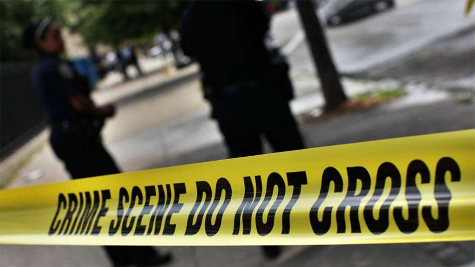 US: घर में खून से लथपथ मिली माता-पिता की Dead Body, जांच में जुटी Police