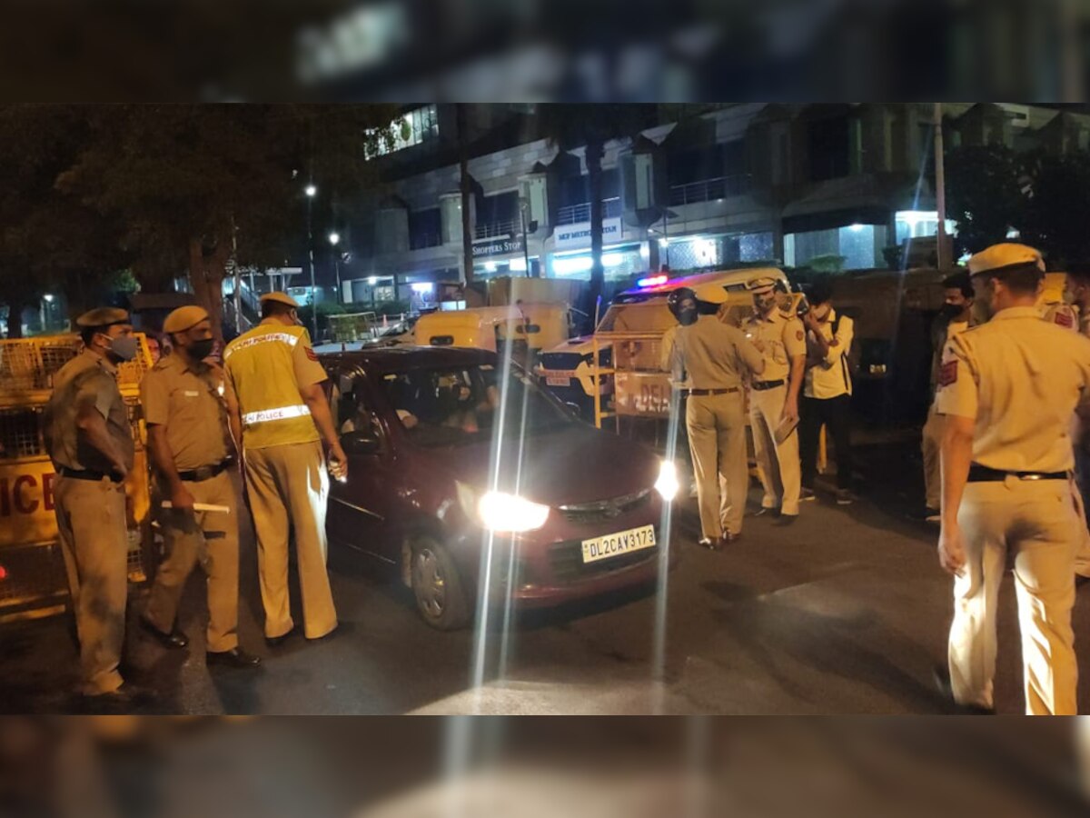 Night Curfew: दिल्ली के बाद अब नोएडा में भी लगा नाइट कर्फ्यू लागू, जान लें गाइडलाइंस