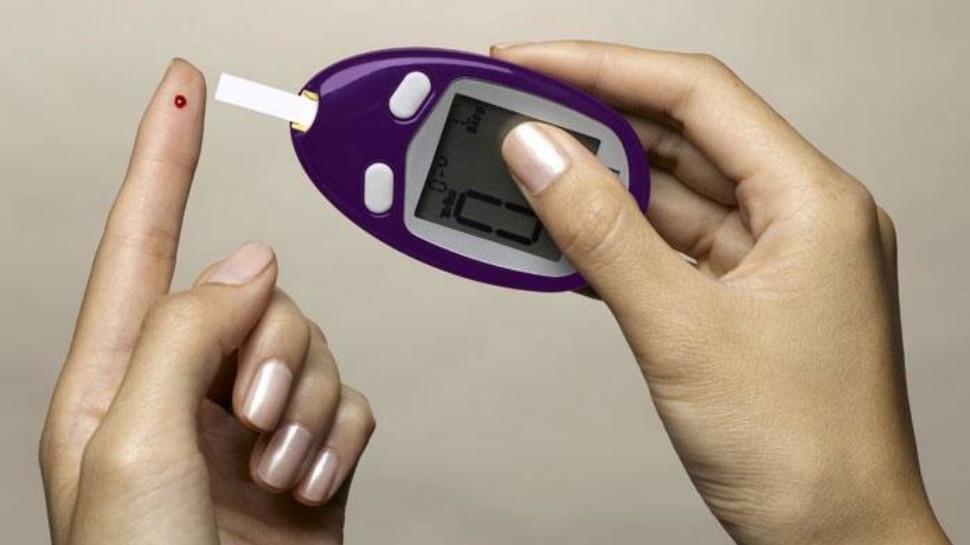 Diabetes risk: अगर माता-पिता में से किसी एक या दोनों को शुगर है, तो आपको डायबिटीज का खतरा कितना है?