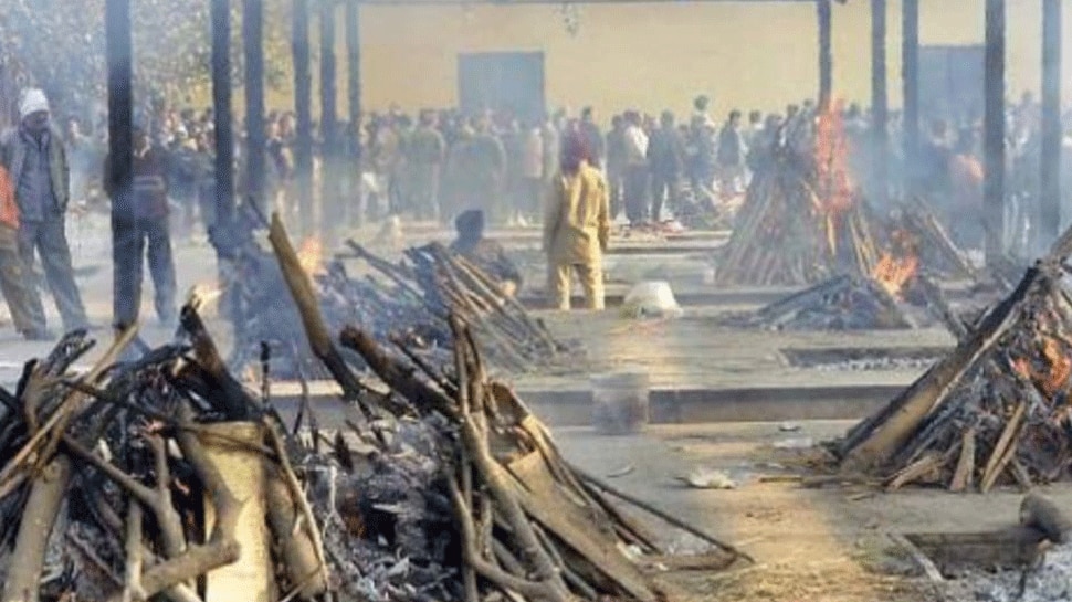 No place in crematorium to burn dead bodies In bhopal covid-19 Patient  death mpny | भोपाल में कोरोना का कहर: शवों को जलाने श्मशान में जगह नहीं,  रिजर्व करनी पड़ रही चिताएं |