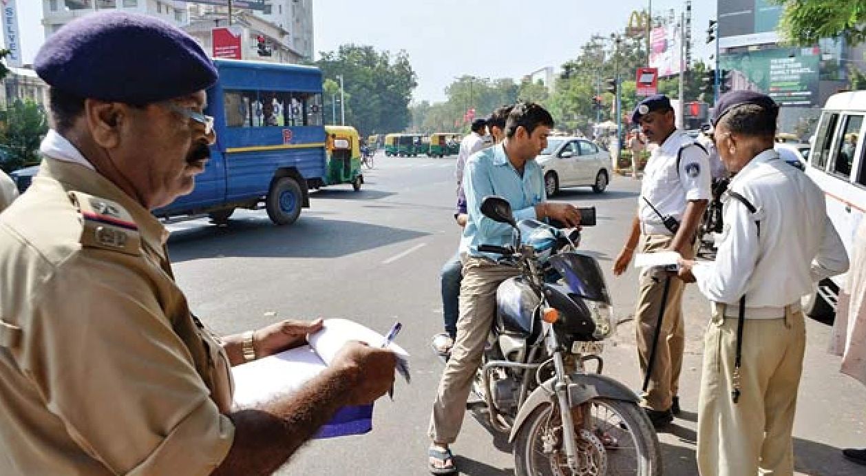 जानिए कैसे पता करें आपका चालान कटा है अथवा नहीं,  ऐसे जमा करें E-Challan