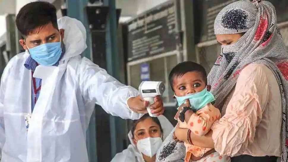 Coronavirus: टूट गए अब तक के सारे रिकॉर्ड, 24 घंटे में सामने आए 1.52 लाख से ज्यादा नए केस