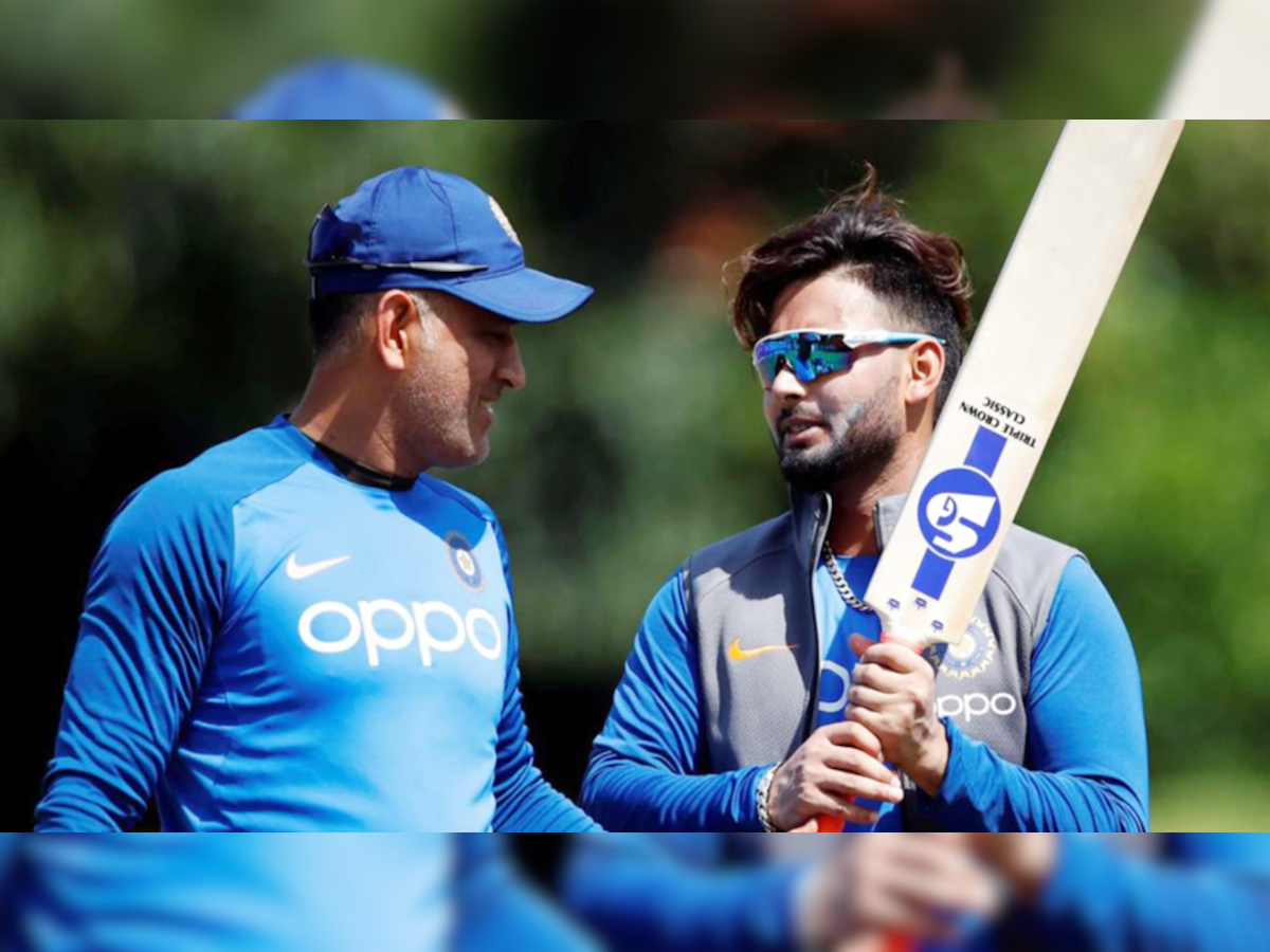 MS Dhoni and Rishabh Pant (Twitter)