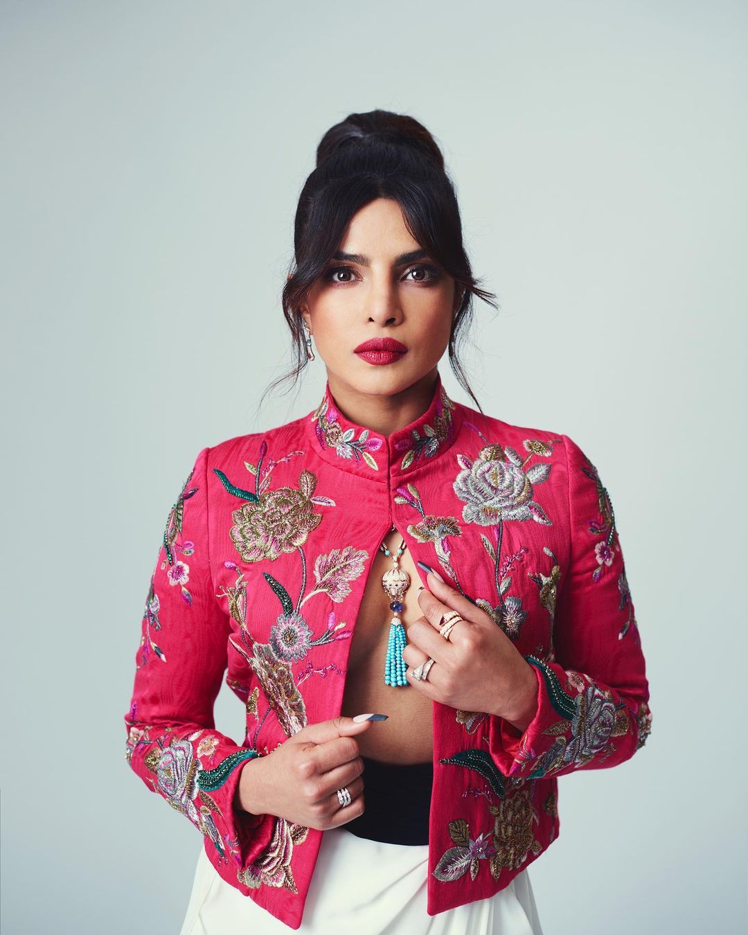 लाखों लाइक की बरसात Priyanka Chopra Jonas