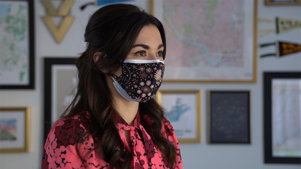 Covid-19: बेकाबू हो रहा कोरोना वायरस, बचने के लिए एक्सपर्ट्स ने दी Double Mask पहनने की सलाह